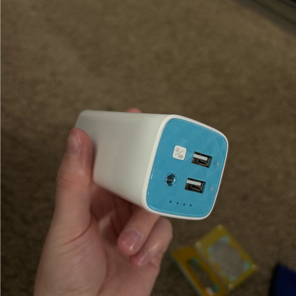TP Link Back up battery charger
